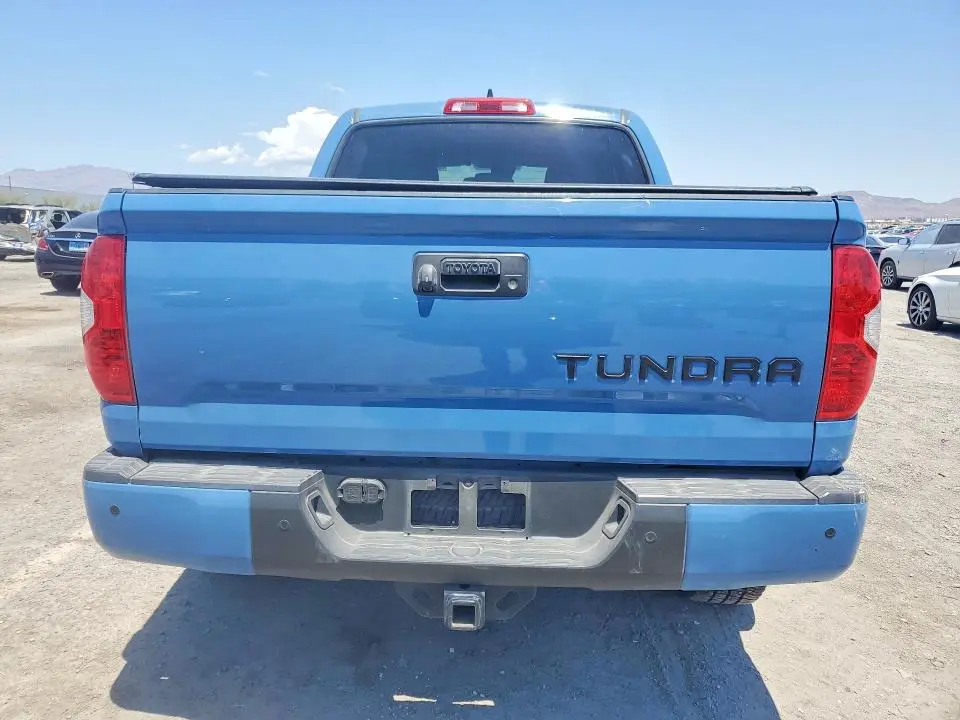 2020 TOYOTA TUNDRA SR5  