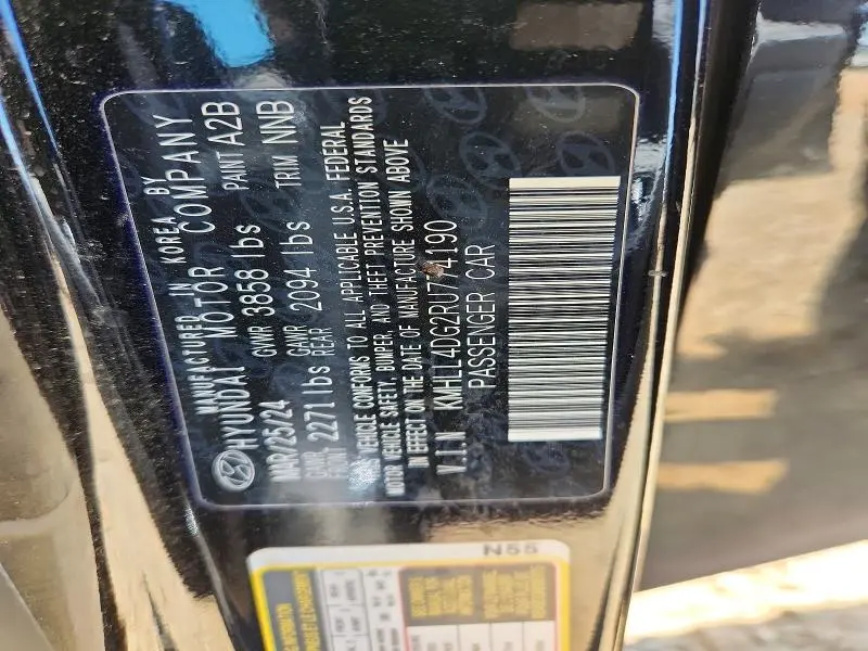 2024 HYUNDAI ELANTRA SE  