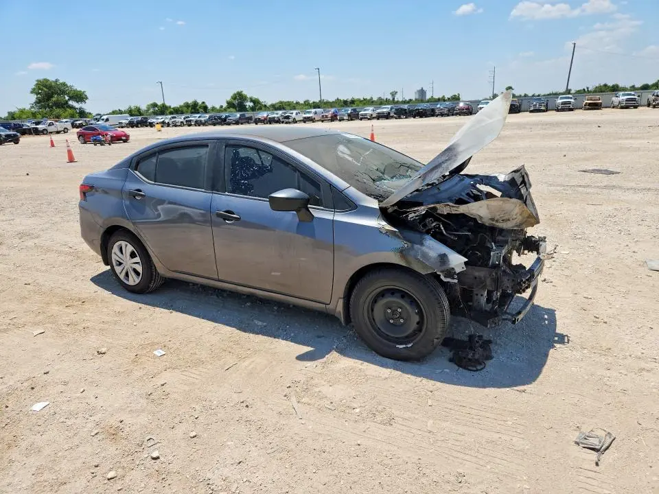 2020 NISSAN VERSA S  