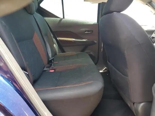 2018 NISSAN KICKS S  