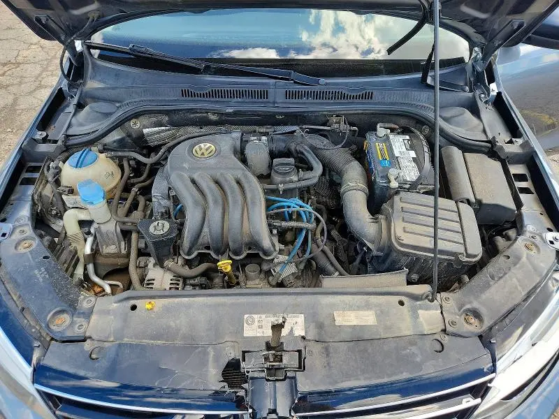 2015 VOLKSWAGEN JETTA   