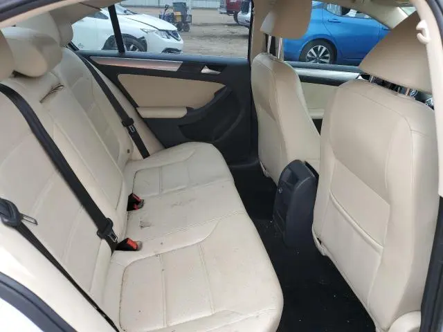 2017 VOLKSWAGEN JETTA SE  