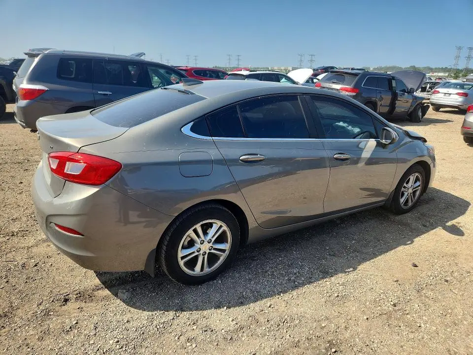 2017 CHEVROLET CRUZE LT  