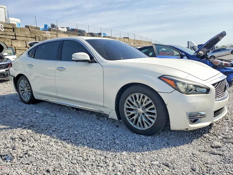 2015 INFINITI Q70L 3.7  