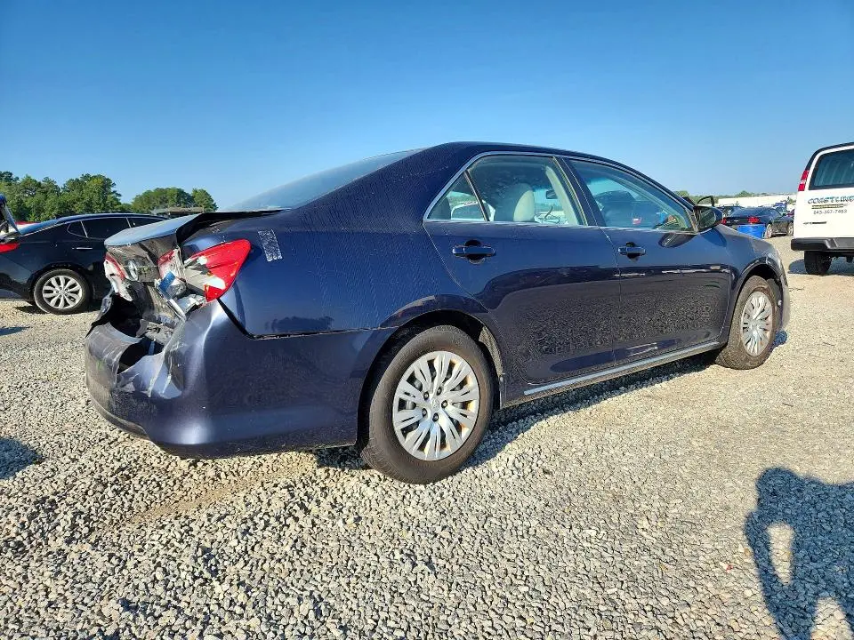 2014 TOYOTA CAMRY LE  