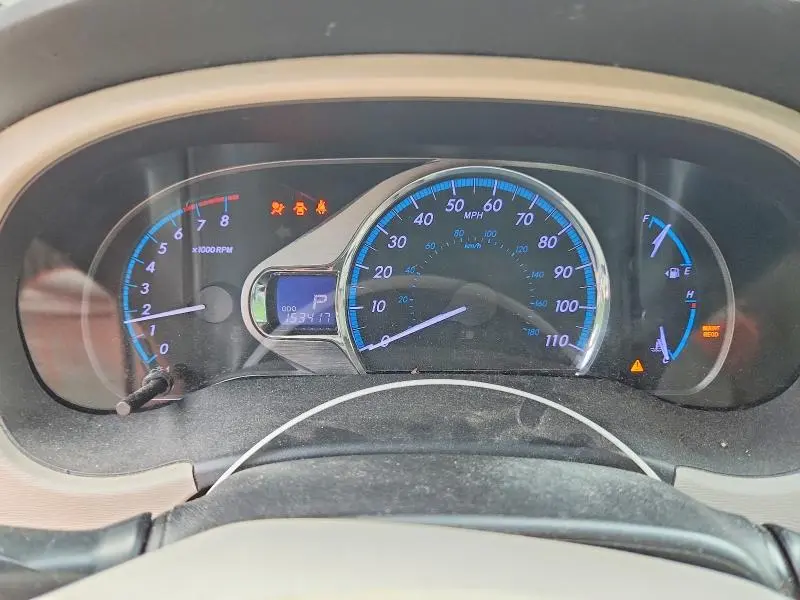 2013 TOYOTA SIENNA XLE 8-PASSENGER  