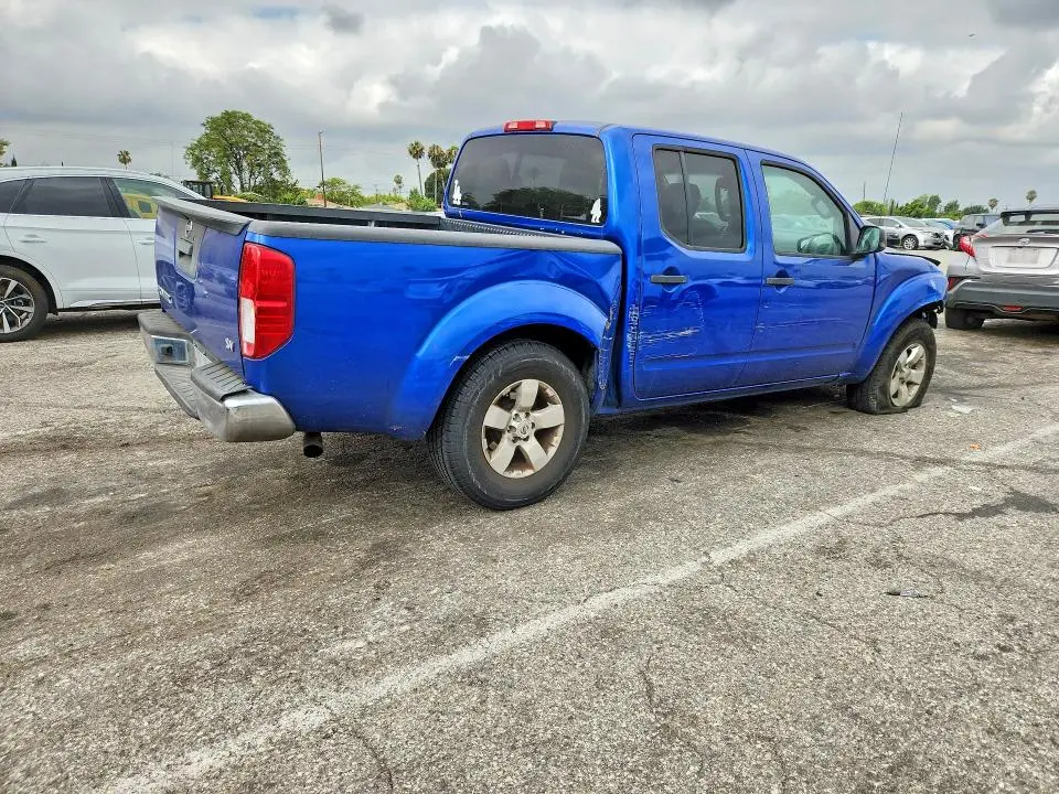 2013 NISSAN FRONTIER S  