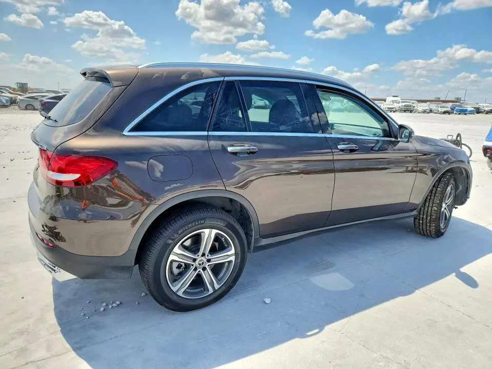2018 MERCEDES-BENZ GLC 300  