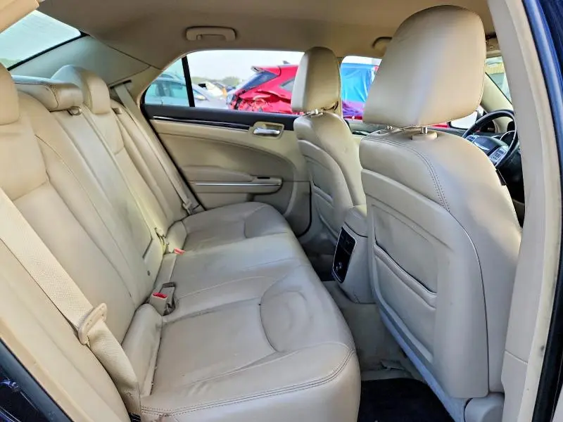 2012 CHRYSLER 300 LIMITED  