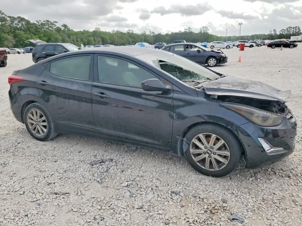 2014 HYUNDAI ELANTRA SE  