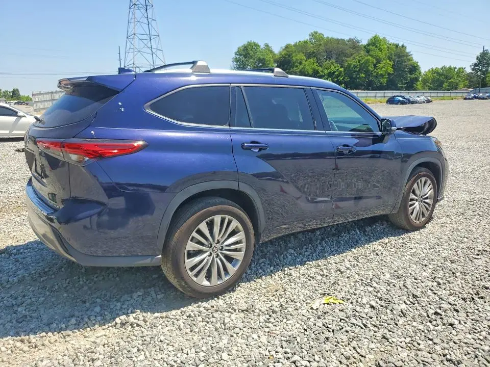 2023 TOYOTA HIGHLANDER PLATINUM  