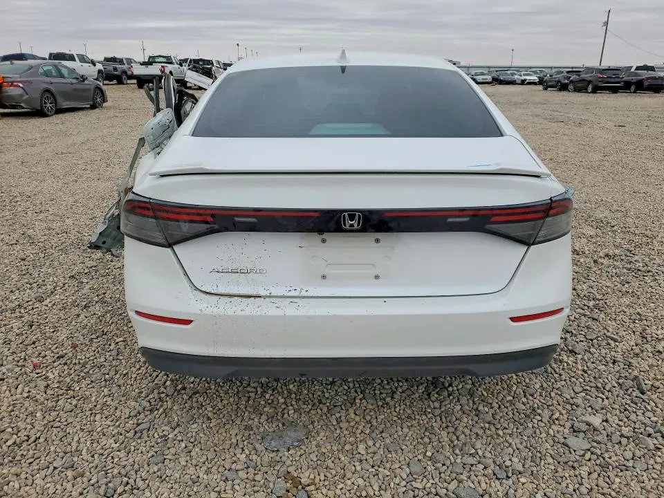 2023 HONDA ACCORD LX  