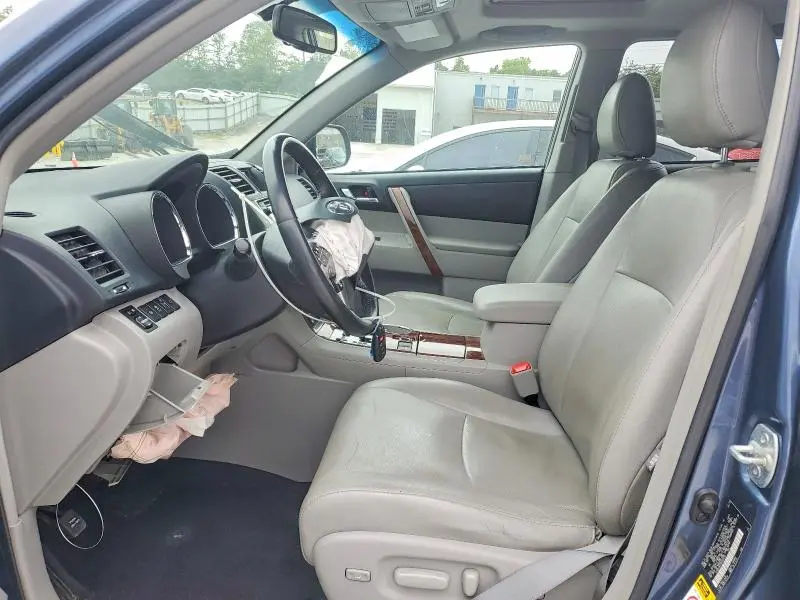 2013 TOYOTA HIGHLANDER LIMITED  