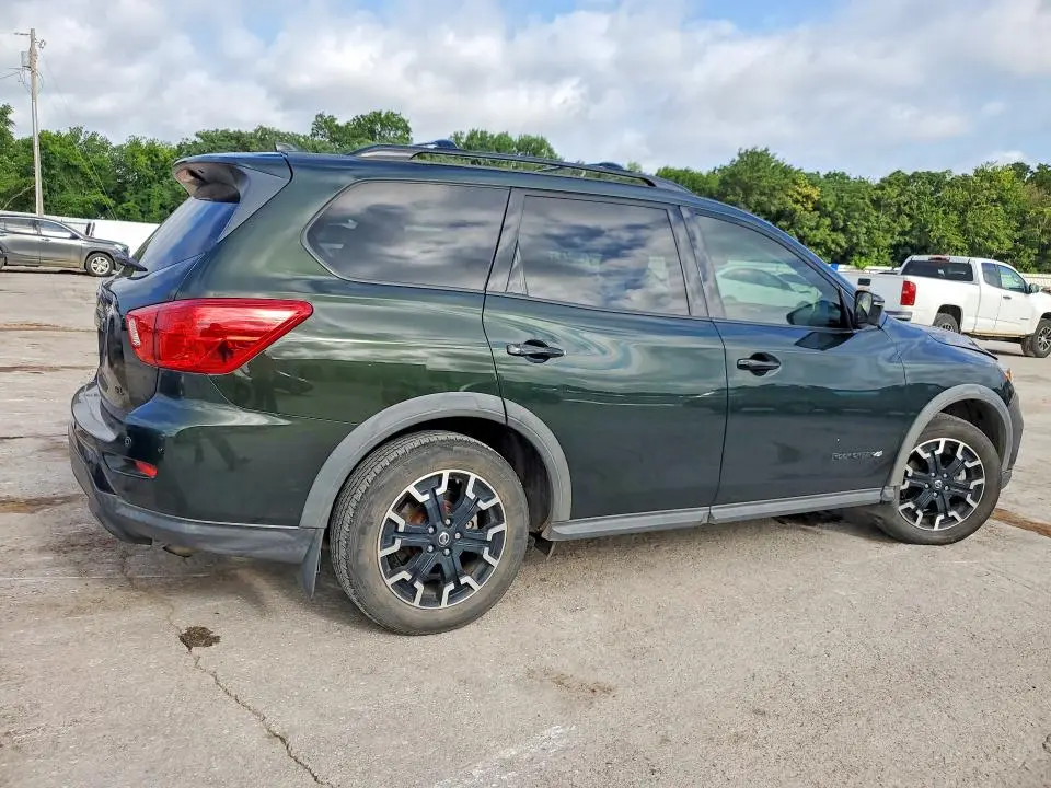 2019 NISSAN PATHFINDER SL  