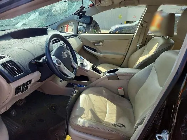 2014 TOYOTA PRIUS FOUR  