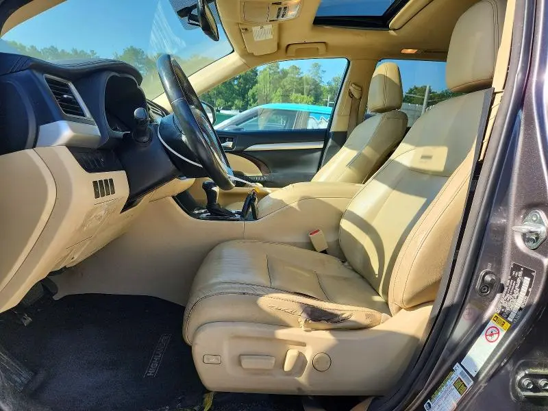 2014 TOYOTA HIGHLANDER XLE  