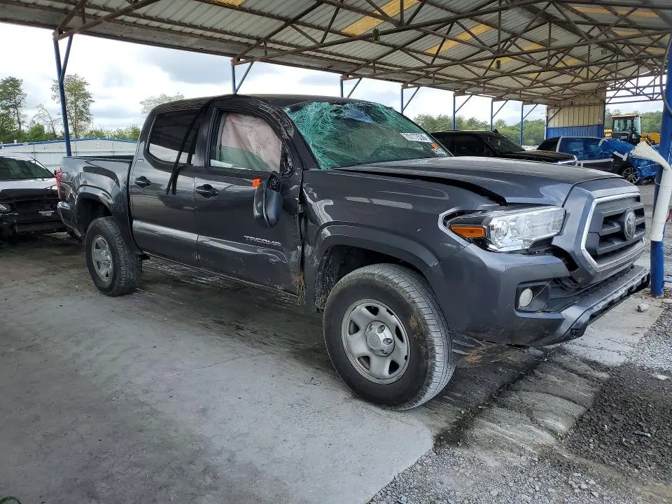 2020 TOYOTA TACOMA SR5  