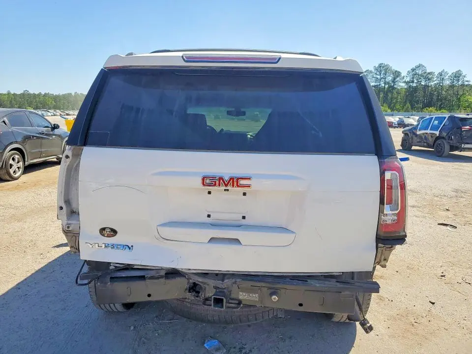 2015 GMC YUKON SLE  