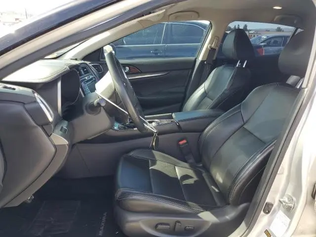 2022 NISSAN MAXIMA SV  