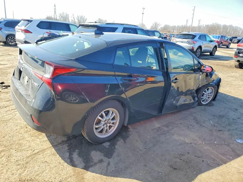 2021 TOYOTA PRIUS LE  