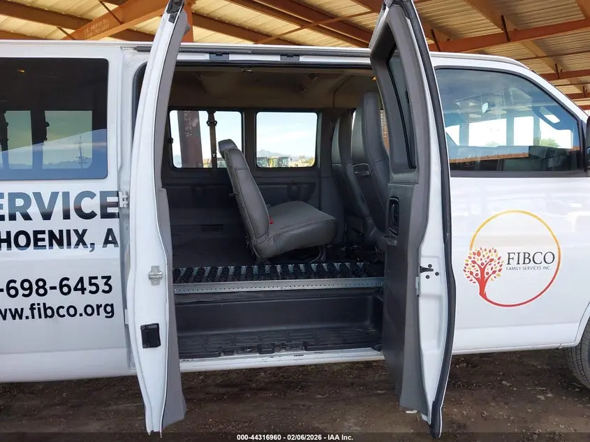 2017 CHEVROLET EXPRESS 3500 LT