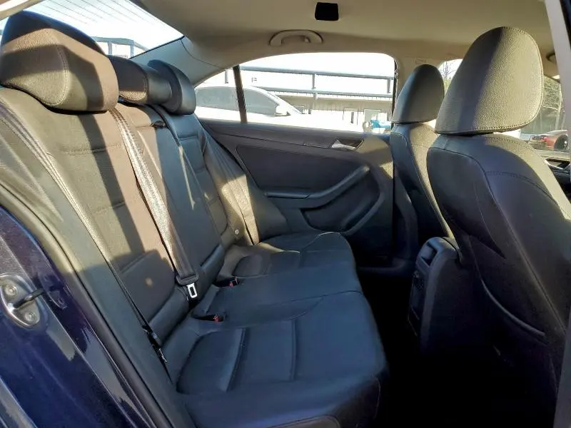 2012 VOLKSWAGEN JETTA SE  