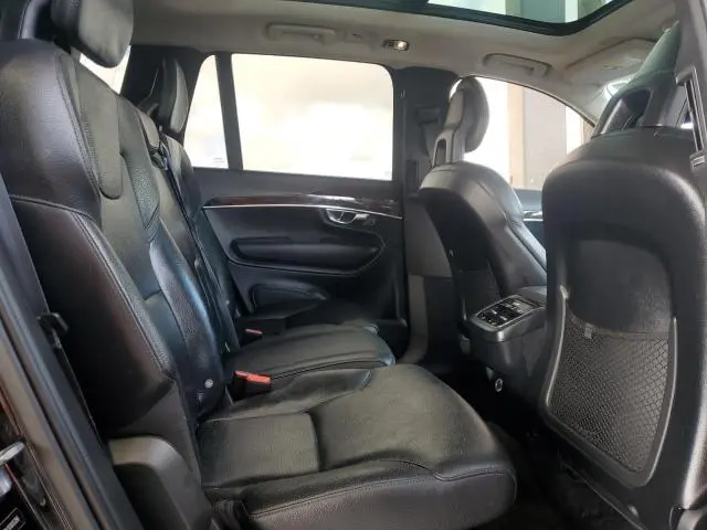 2016 VOLVO XC90 T6