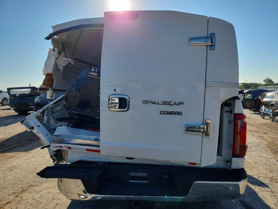 2024 FORD F150 XLT  