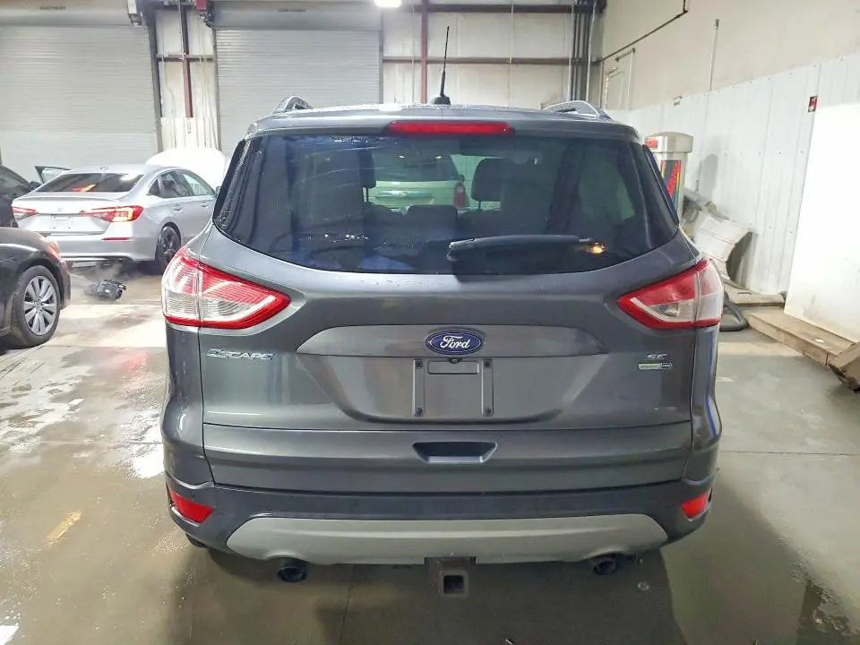 2015 FORD ESCAPE SE  
