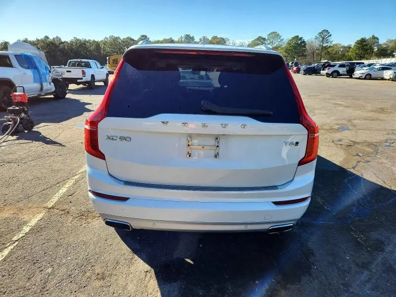 2021 VOLVO XC90 T6 MOMENTUM  