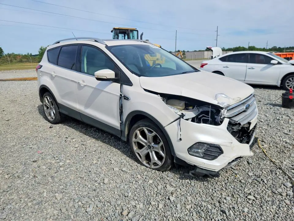 2019 FORD ESCAPE TITANIUM  
