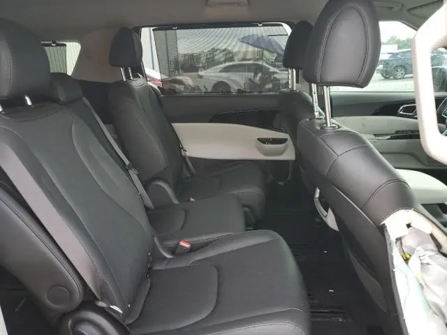 2024 KIA CARNIVAL EX  