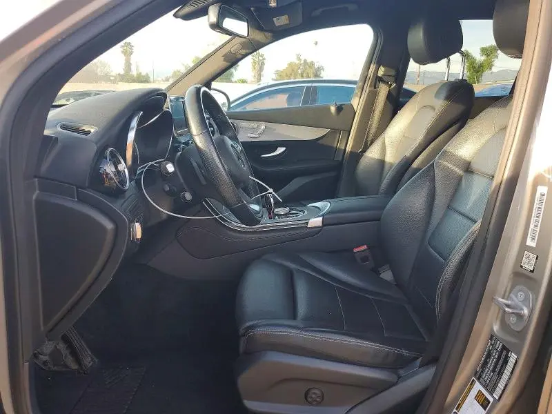 2019 MERCEDES-BENZ GLC 300  