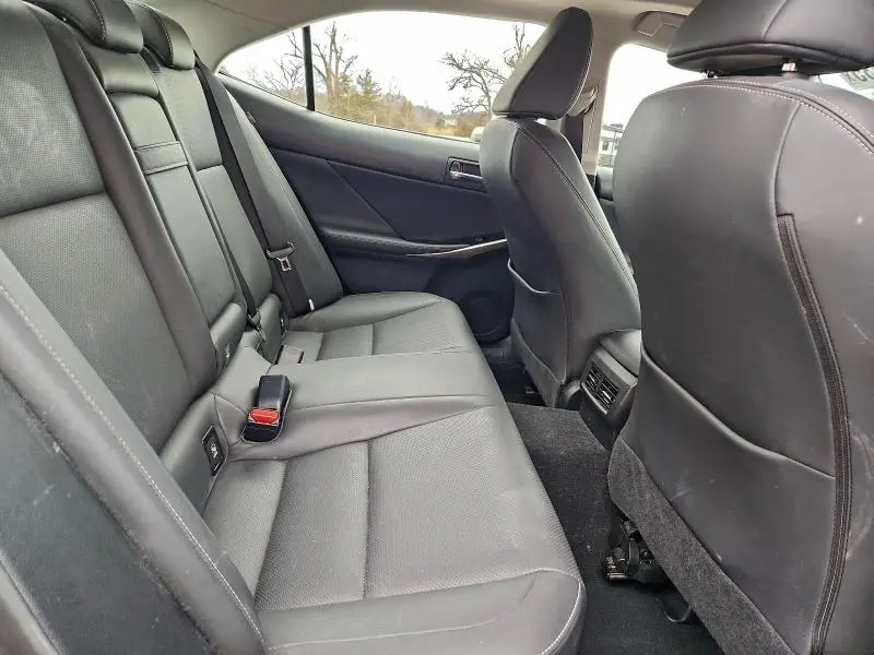 2016 LEXUS IS 300  