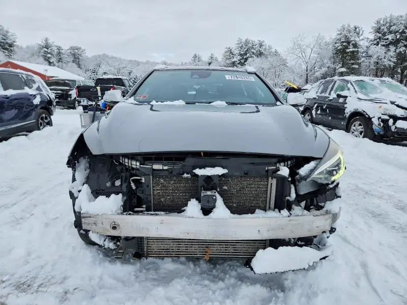 2017 INFINITI QX30 BASE  