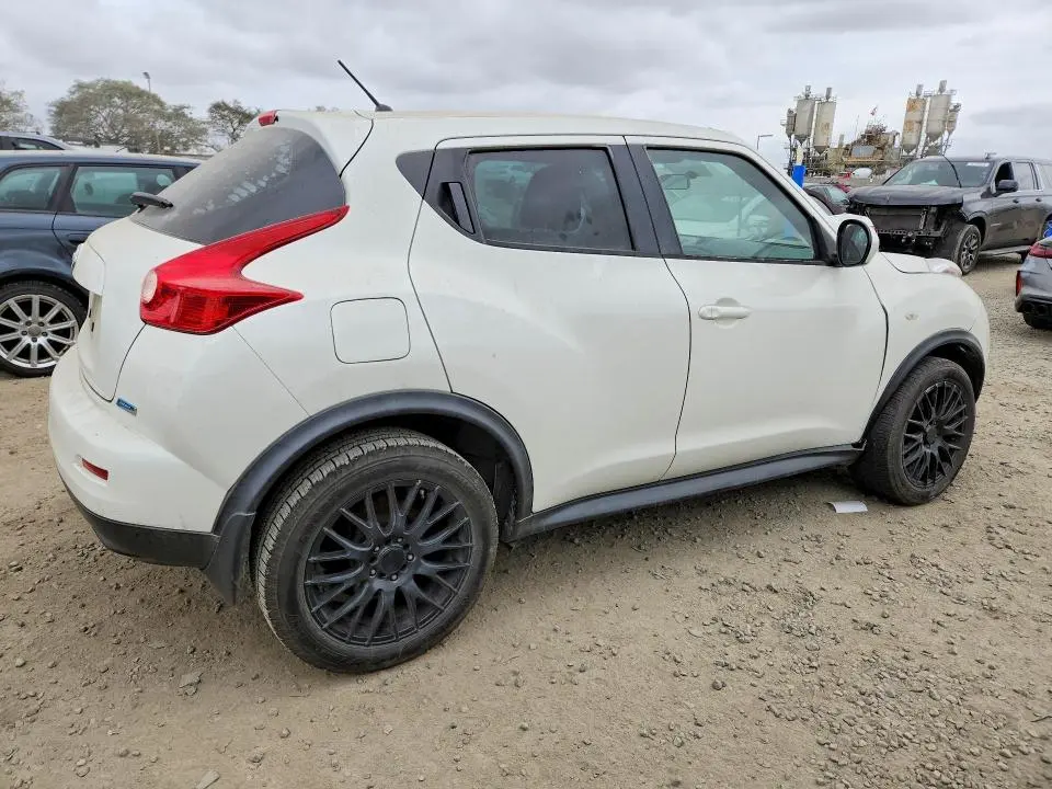 2014 NISSAN JUKE S  