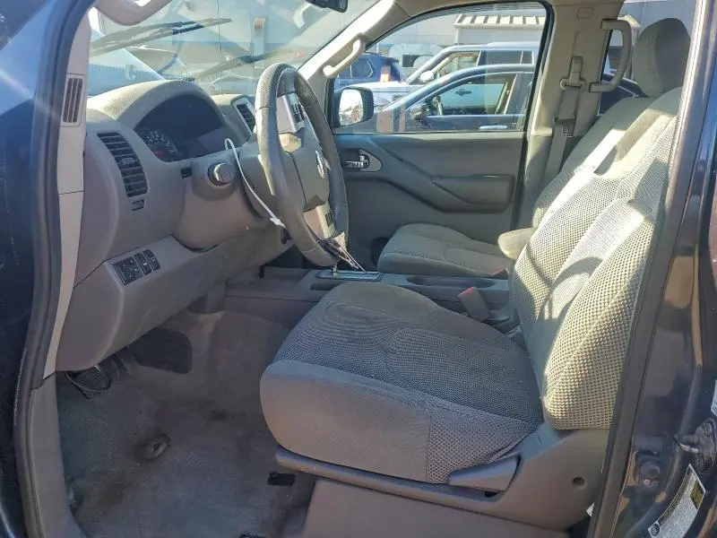 2014 NISSAN FRONTIER S  