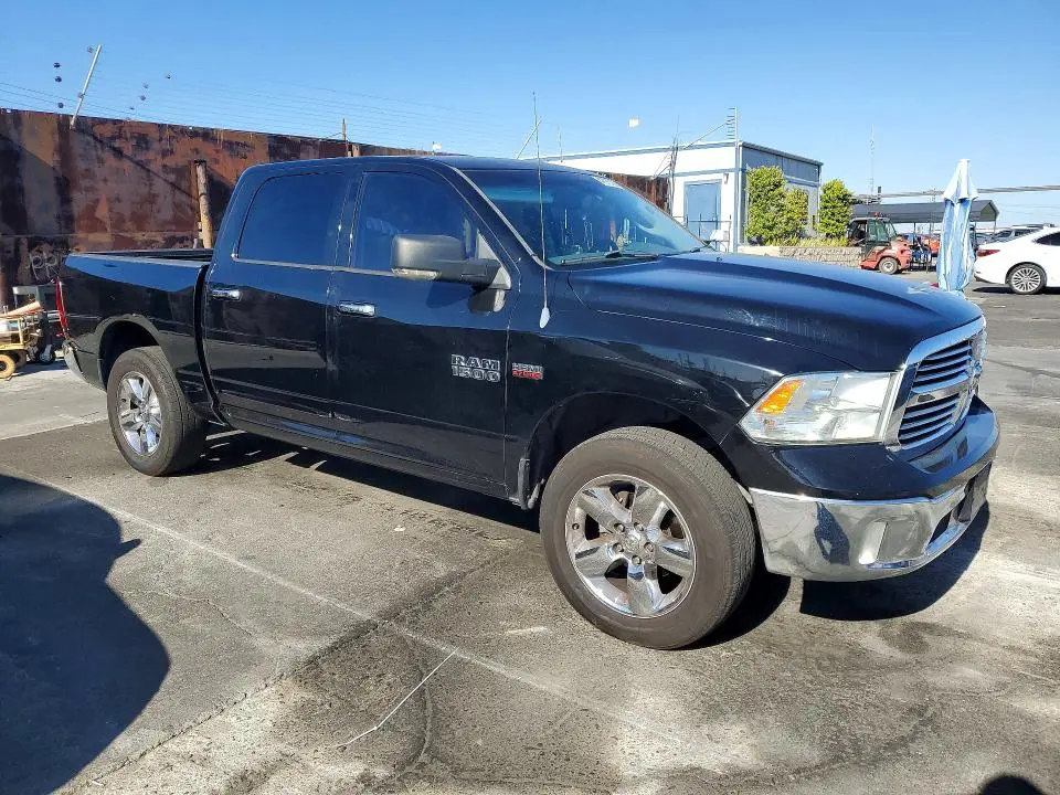 2013 RAM 1500 SLT  
