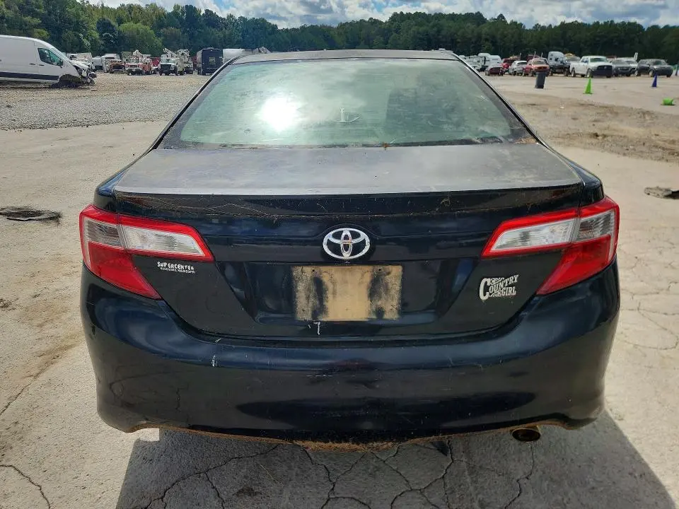 2012 TOYOTA CAMRY SE  