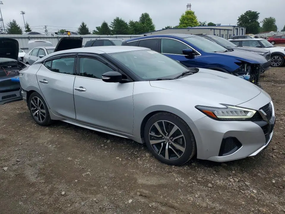 2021 NISSAN MAXIMA SV  