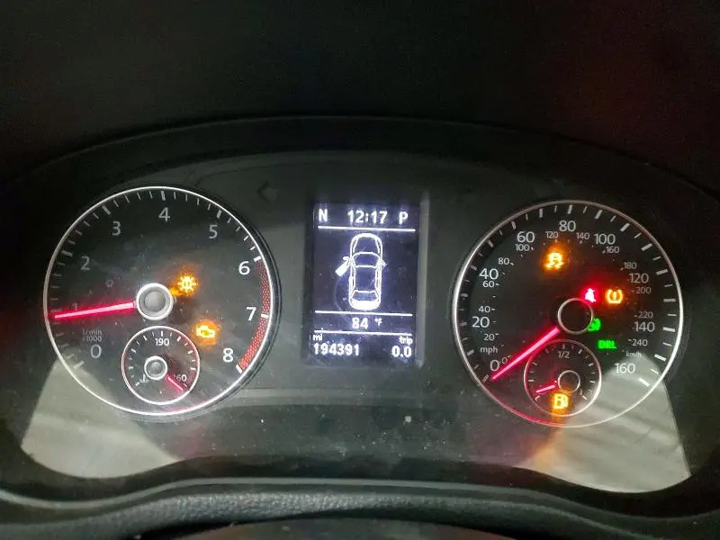 2013 VOLKSWAGEN PASSAT SE  
