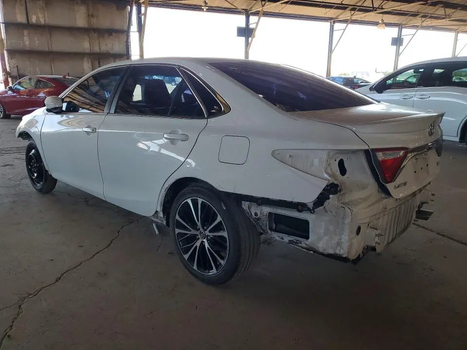 2016 TOYOTA CAMRY SE  
