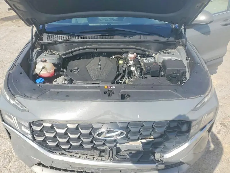 2022 HYUNDAI SANTA FE SE  
