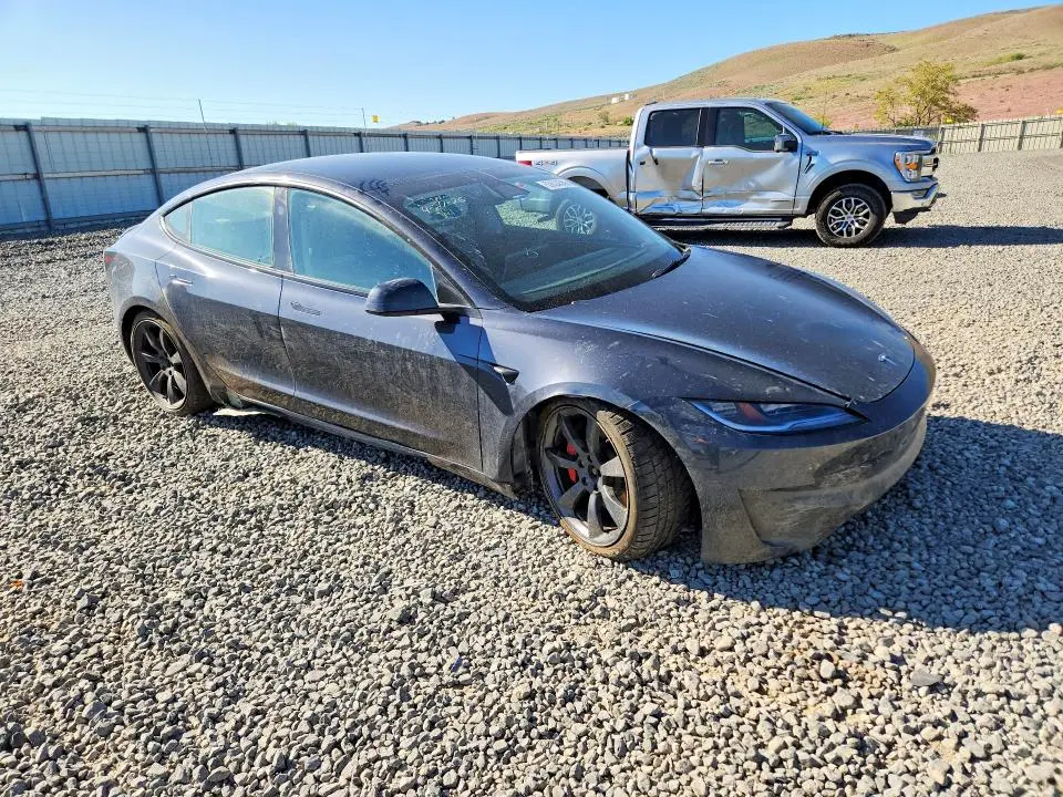 2024 TESLA MODEL 3   