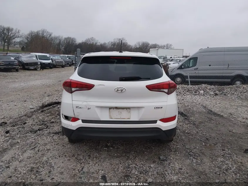 2017 HYUNDAI TUCSON SE