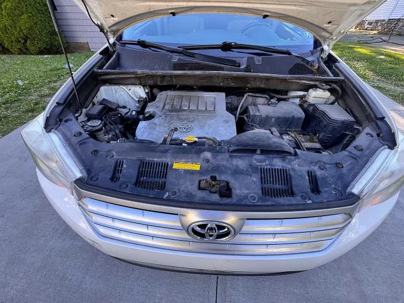 2011 TOYOTA HIGHLANDER BASE  