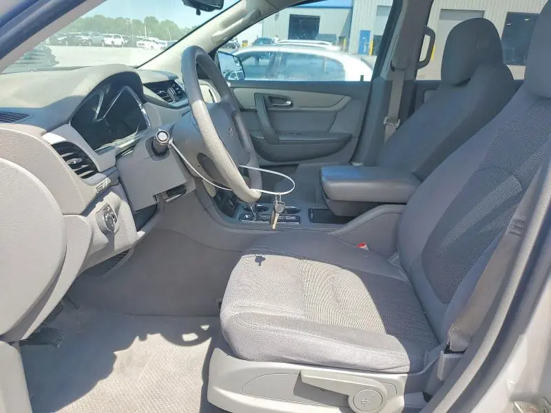 2014 CHEVROLET TRAVERSE LS  