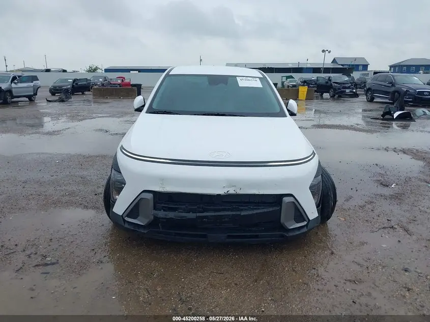 2025 HYUNDAI KONA SE