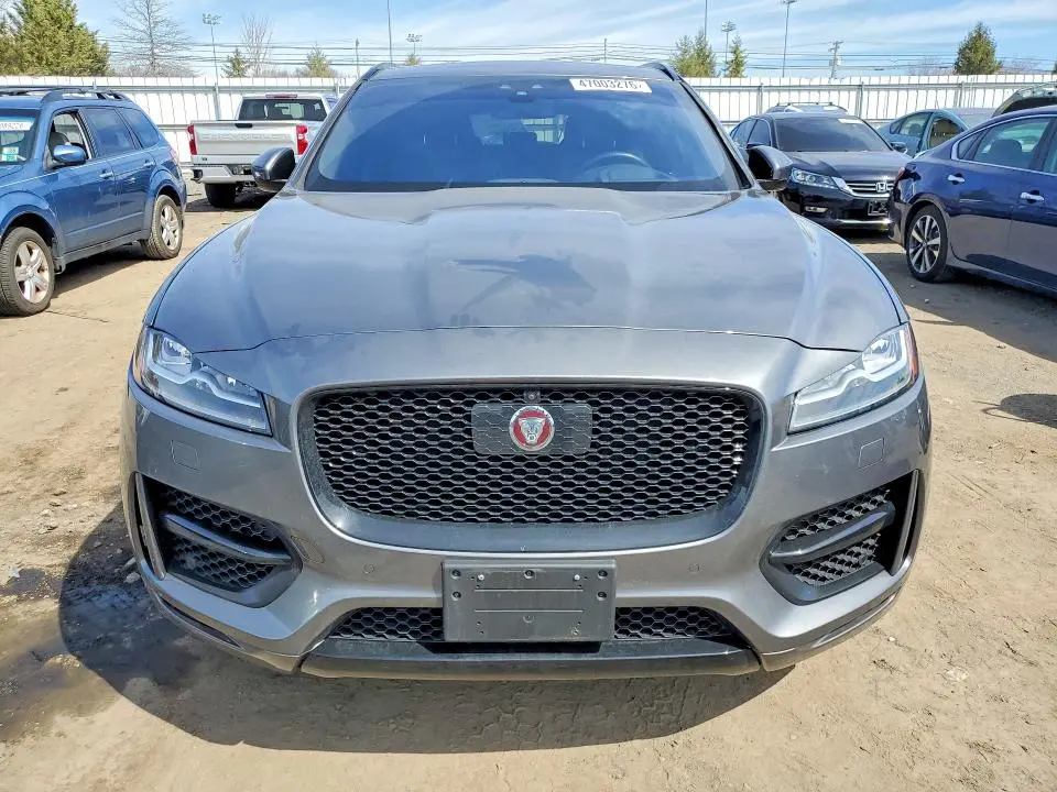 2017 JAGUAR F-PACE R - SPORT  