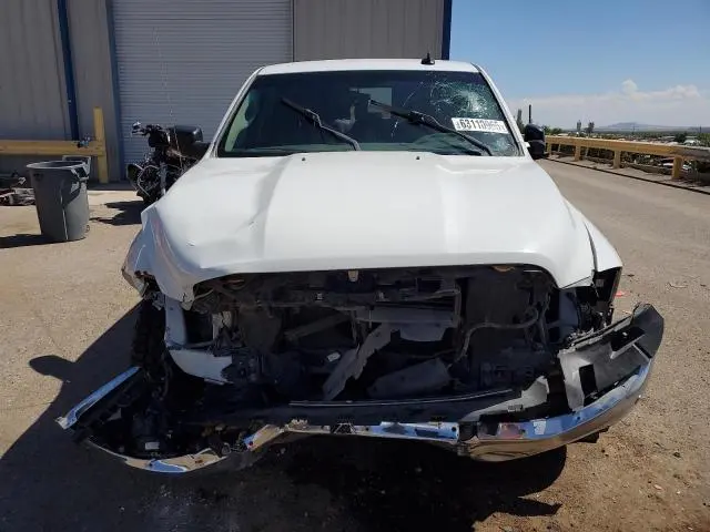 2016 RAM 1500 SLT  